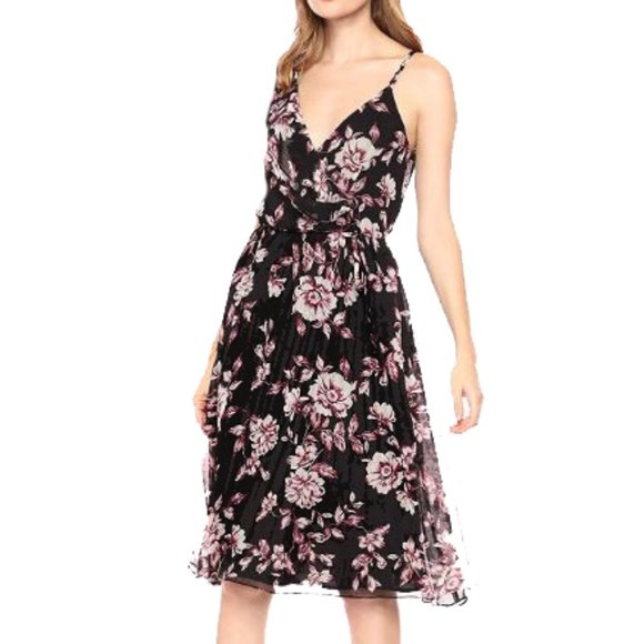 Ali & Jay Wrap Front Dress - Picture 1 of 6